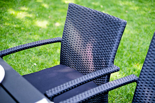 Обеденная группа Joygarden Milano черный на 6 персон с подлокотниками для дачи Обеденная группа Joygarden Milano черный на 6 персон с подлокотниками, садовая мебель