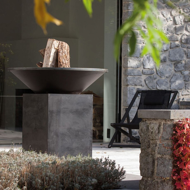 Дровяной гриль-очаг OFYR Classic 100-100 OCB черный