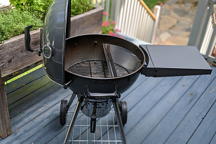 Угольный гриль Slow ‘N Sear Deluxe Kettle 57см для приготовления пищи угольный гриль slow ‘n sear deluxe kettle 57см