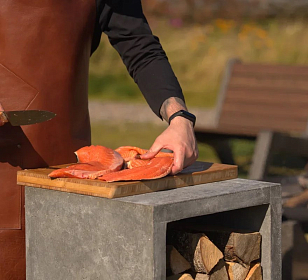 Дровница из бетона Concretika DR 90 для сада и загородного дома Дровница из бетона Concretika DR 90, уличное оборудование