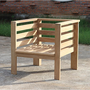 Кресло из тика Lite Oviglio для дачи Кресло из тика Lite Oviglio, садовая мебель