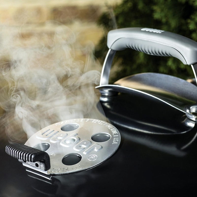 угольный гриль weber master-touch gbs e-5750, 57 см, черный