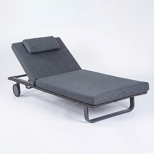 Шезлонг КОСТА С на колесах, каркас карбон, матрас маренго (с подушкой), садовая мебель
