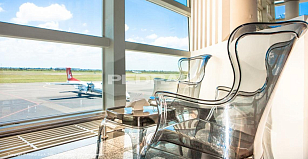 Стол-пуф Pedrali Pasha Цвет: бесцветный для дачи Стол-пуф Pedrali Pasha Цвет: бесцветный, садовая мебель