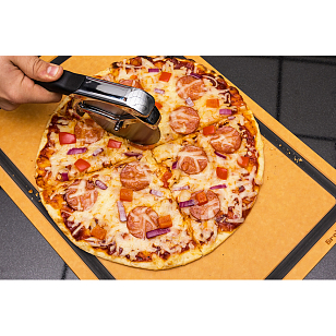 Нож для пиццы с колесиком Broil King для сада