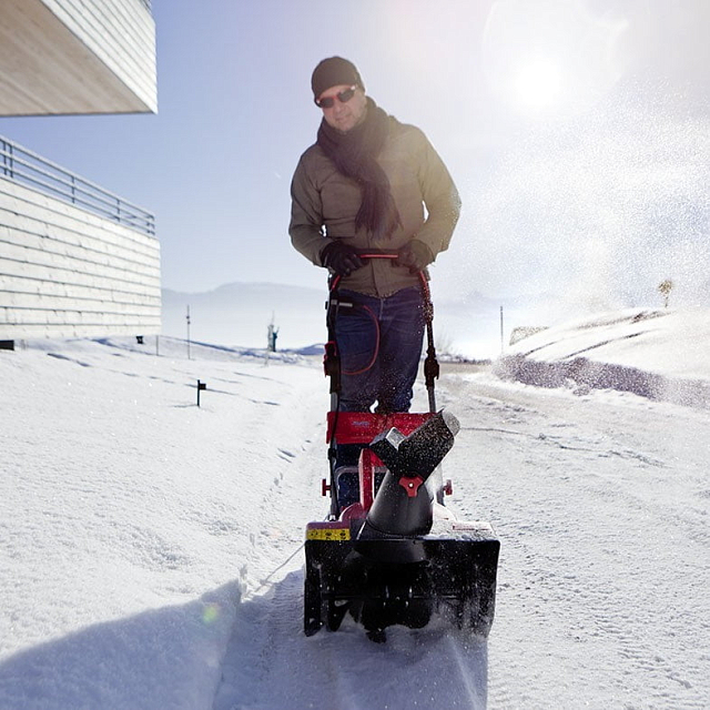 Снегоуборщик электрический AL-KO SnowLine 46 E 