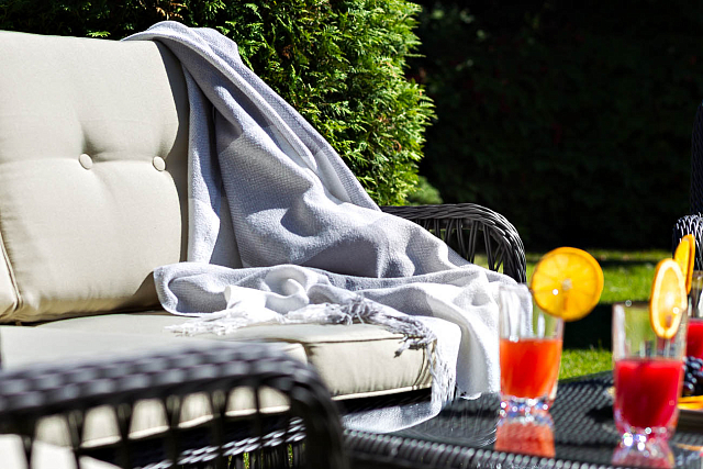 Лаунж зона Joygarden Cannes 