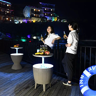 Стол мини-бар пластиковый Tagliamento Armona белый, тортора, садовая мебель