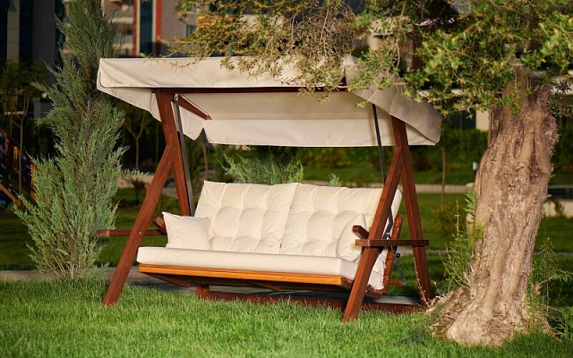 Качели трёхместные Lite Lyon с бежевыми подушками 