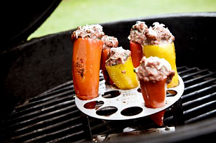 Подставка для 20 фаршированных перцев халапеньо Big Green Egg с ножом для сада