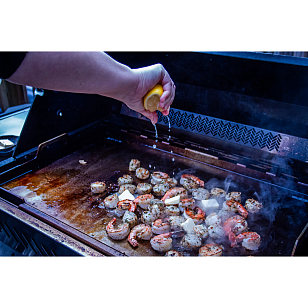 Противень теппан Napoleon для Rogue 525/625 и Prestige 500 для сада