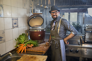 керамический гриль monolith classic pro 2.0 red для приготовления пищи Керамический гриль Monolith Classic PRO 2.0 Red