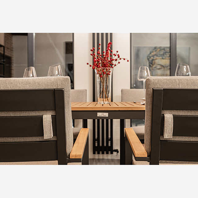 Обеденное кресло Lite Oscar с подлокотниками из тика 