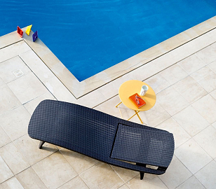 Шезлонг для дачи Keter Pacific серый, садовая мебель