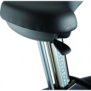 Вертикальный велотренажер Smith UCB550 iSmart для отдыха за городом Вертикальный велотренажер Smith UCB550 iSmart для хобби и пикника