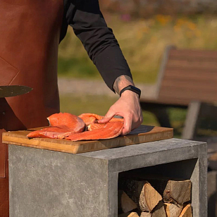 Дровница из бетона Concretika DR 45 для сада и загородного дома Дровница из бетона Concretika DR 45, уличное оборудование