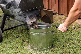 Щетка и совок Oklahoma Joe’s для сада