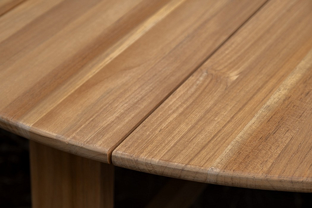 Обеденный стол из тика Joygarden Octa 150 см круглый 