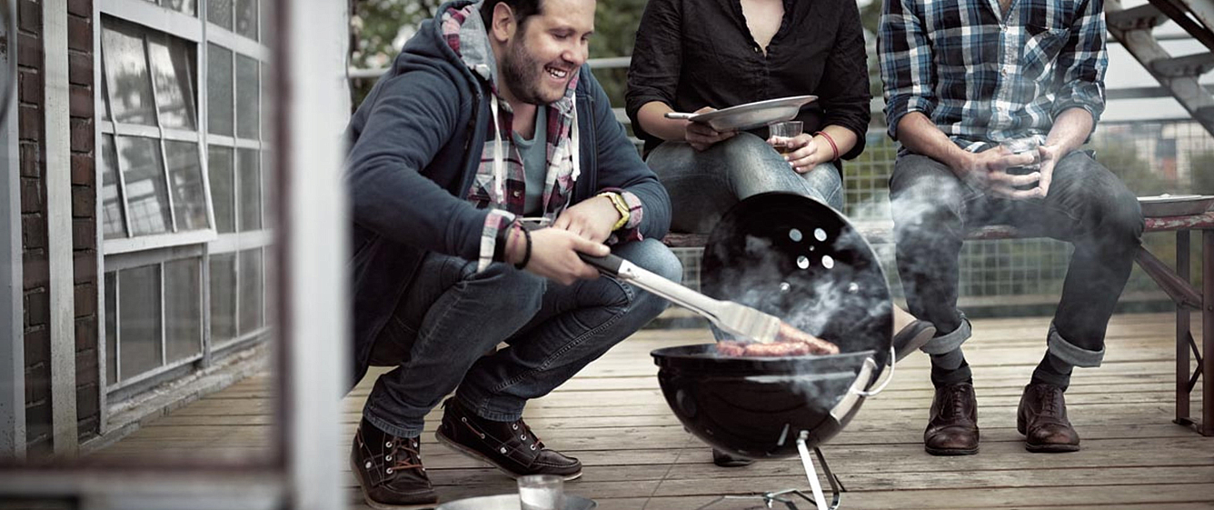 Угольный гриль Weber Smokey Joe Premium, 37 см, черный