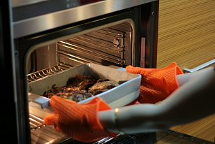 Перчатки Char-Broil Comfort-Grip силиконовые для приготовления пищи Перчатки Char-Broil Comfort-Grip силиконовые для сада