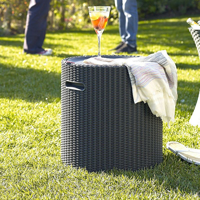 Столик-холодильник Keter Cool stool коричневый 