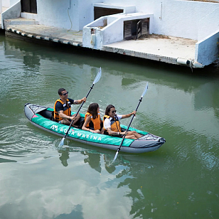 Каяк надувной трехместный с веслами Aqua Marina Laxo-380 12'6" S22 для серфинга Каяк надувной трехместный с веслами Aqua Marina Laxo-380 12'6" S22