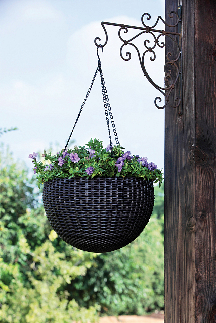 Кашпо Keter под ротанг подвесное Hanging Sphere Planter графит 
