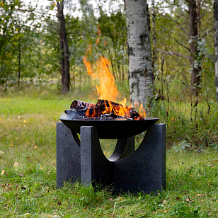 Чаша для костра из чугуна на высоком основании Concretika Iron S60, уличное оборудование