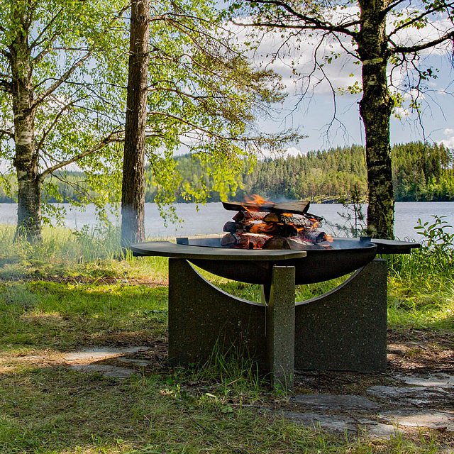 Чаша для костра из чугуна на высоком основании Concretika Iron S80XL 