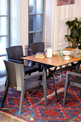 Пластиковый стул Montana темно-серый для дачи Пластиковый стул Montana темно-серый, садовая мебель