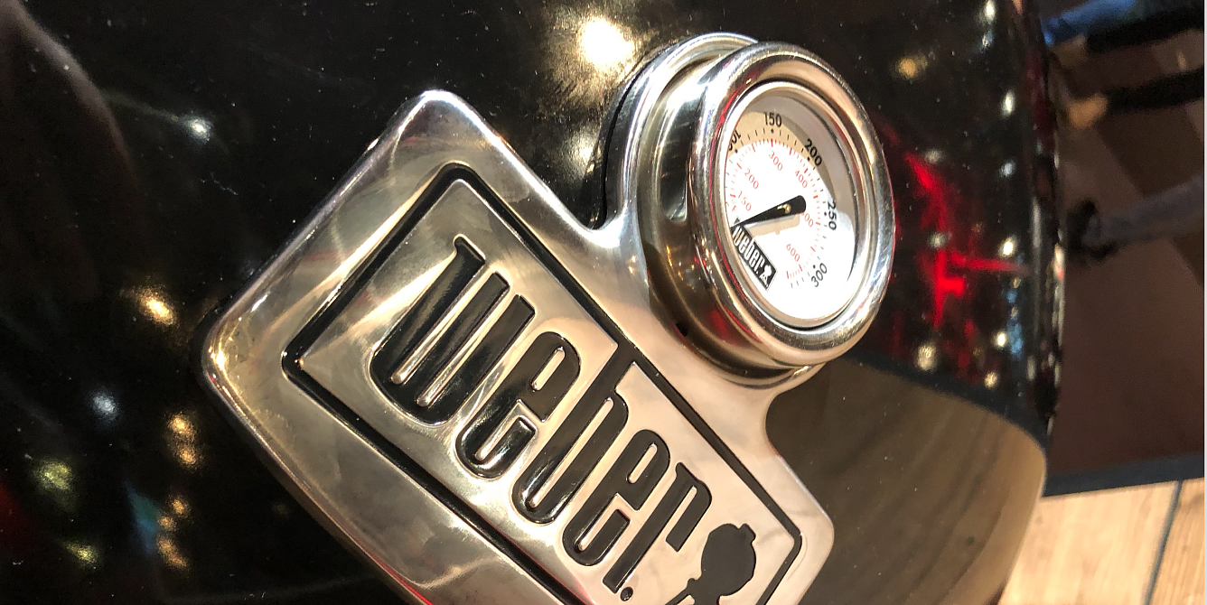 гриль угольный weber master-touch premium e-5770, черный