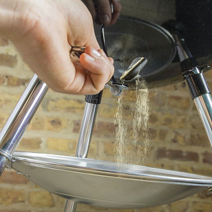 гриль угольный weber compact kettle, 47 см, черный