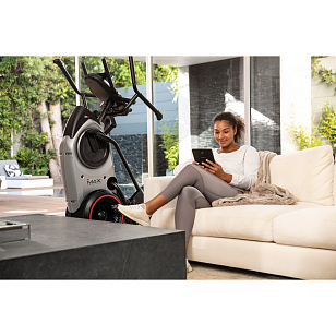 Кросстренер MaxTrainer M6 для хобби и пикника