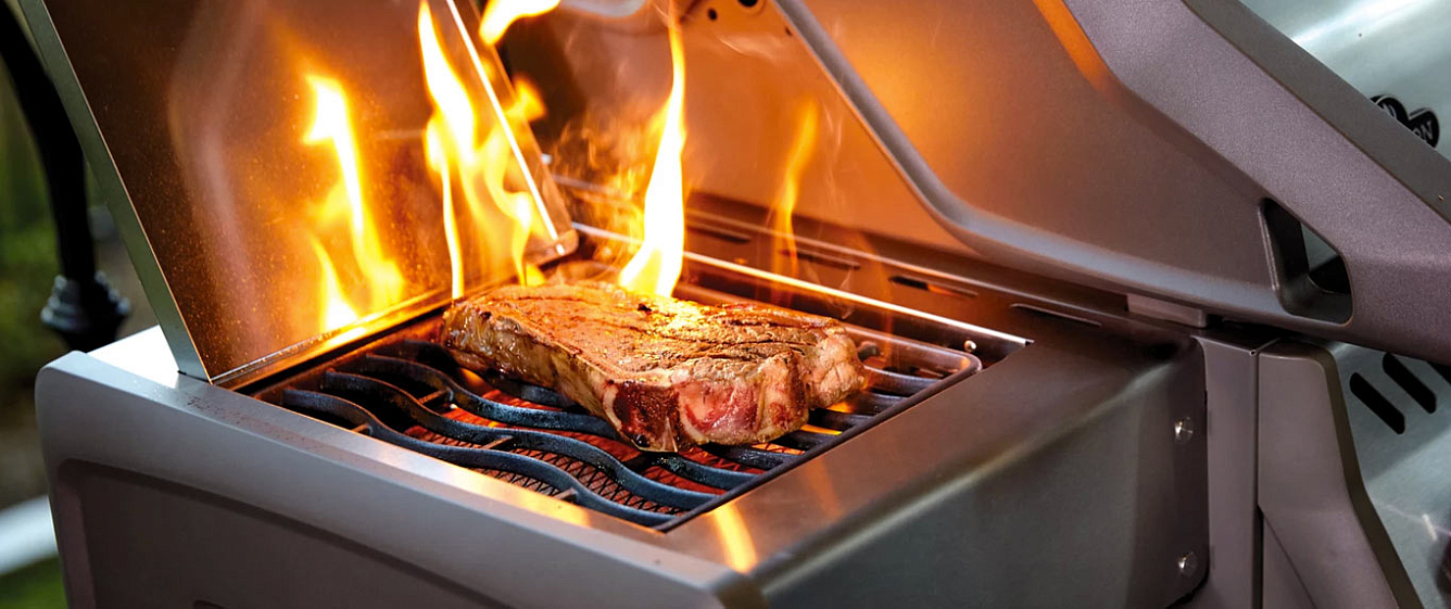 Гриль газовый Napoleon Rogue 425 SIBPSS