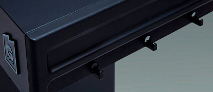 Встроенные крючки для инструментов