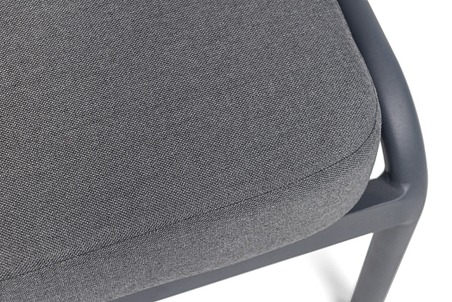 Кресло из роупа 4SIS Ронда, каркас темно-серый (RAL7024) муар, роуп серый 40 мм tex, ткань темно-серая 027 