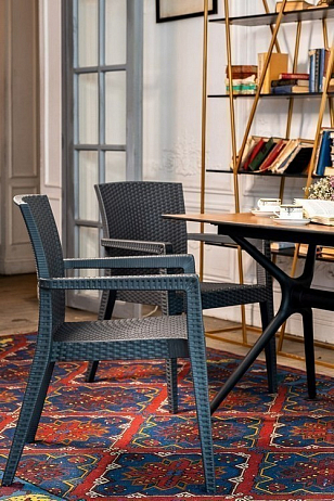 Пластиковый стул Montana темно-серый для дачи Пластиковый стул Montana темно-серый, садовая мебель