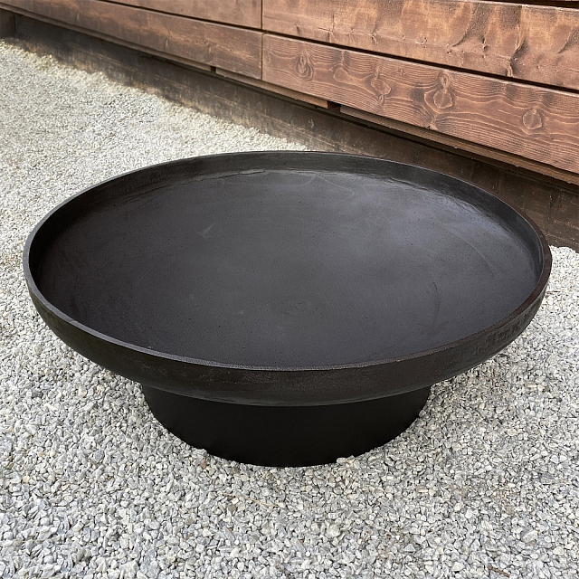 Чугунная чаша на круглом металлическом основании Concretika Iron D 80 