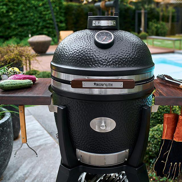 Керамический гриль Monolith Classic Avantgarde 55 Set, черный