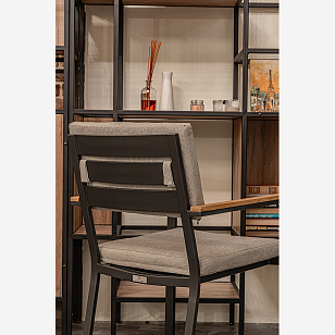 Обеденное кресло Lite Oscar с подлокотниками из тика для дачи Обеденное кресло Lite Oscar с подлокотниками из тика, садовая мебель