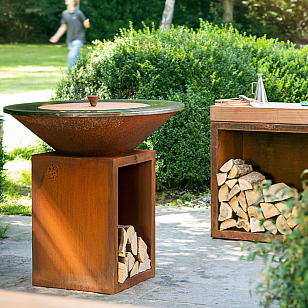 Дровяной гриль-очаг OFYR Classic 85-100 OCS с поленницей для приготовления пищи Дровяной гриль-очаг OFYR Classic 85-100 OCS с поленницей для сада