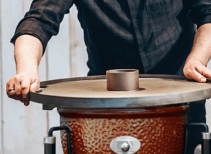 Керамический гриль Monolith Junior Black 2.0