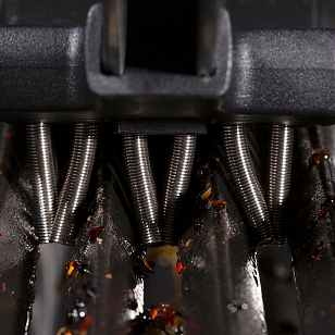 Щетка Broil King для гриля с пружинами для приготовления пищи Щетка Broil King для гриля с пружинами для сада