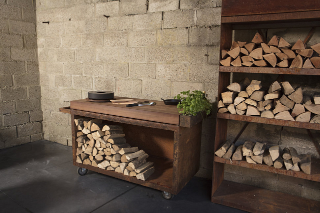 Мобильный разделочный столик OFYR 135