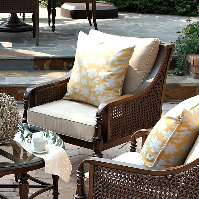 Стол кофейный со стеклом Вишневый садъ Альберо Колониале D101 