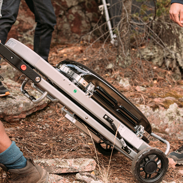 гриль газовый на подставке weber traveler