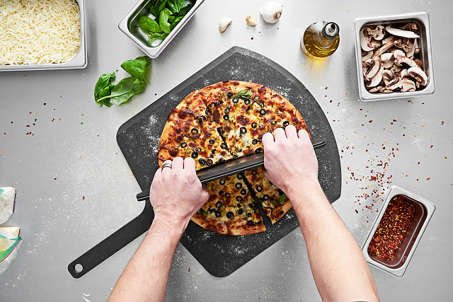 Лопатка для пиццы профессиональная Epicurean Pizza Peels размер 56x30.5 см Цвет: графит