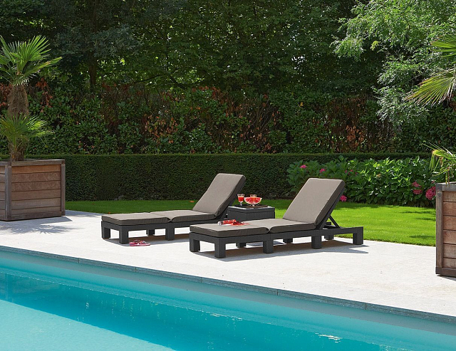 Шезлонг садовый Keter Daytona коричневый 