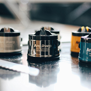 Точилка для ножей AnySharp Pro Цвет: вольфрам в комплекте со сменными лезвиями для сада