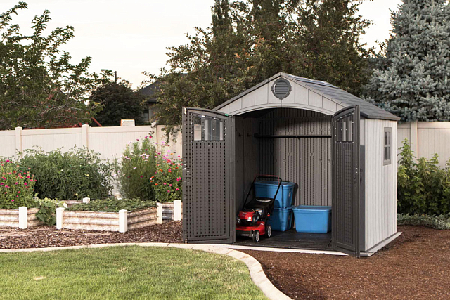 Пластиковый сарай Lifetime WoodLook 8 Х 7.5 